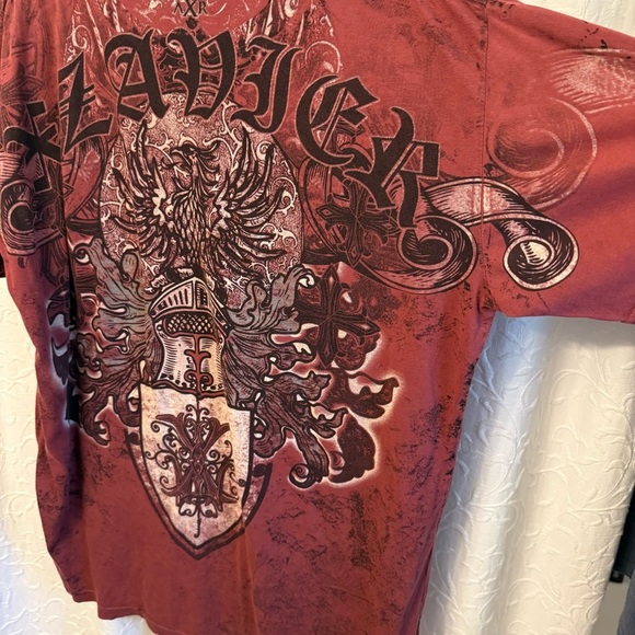 Men’s Xzavier Red Short Sleeve Graphic Tee with Artistic Design Size XL - Picture 8 of 9